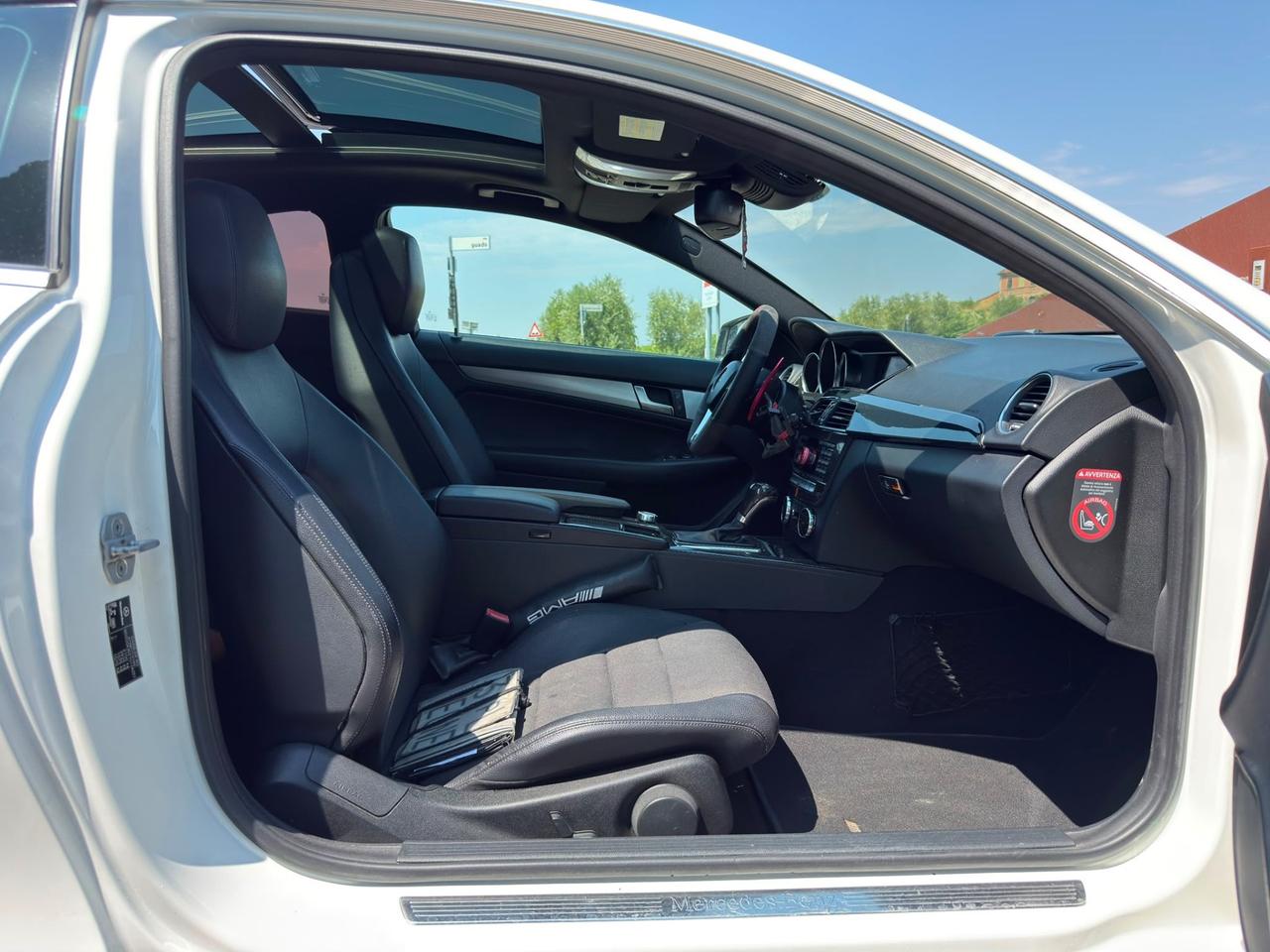 Mercedes-benz C 220 CDI Coupé Avantgarde AMG