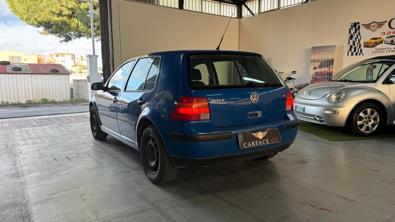 Volkswagen Golf 1.6 B 105CV - 2001