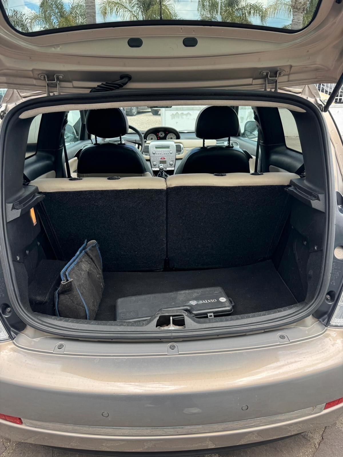Lancia Ypsilon 1.4 Platino Ecochic GPL