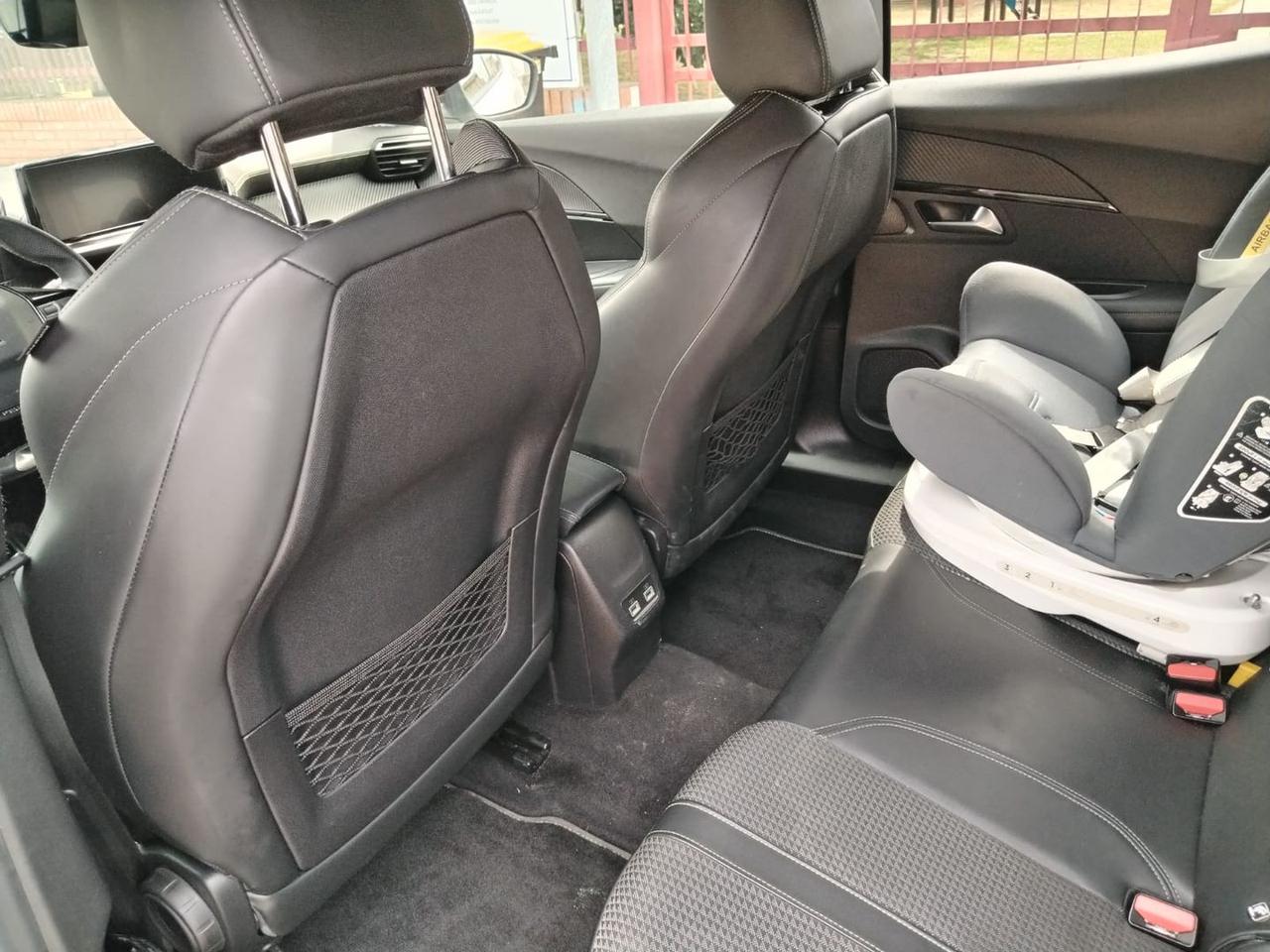 Peugeot 2008 GT 1.5 Blue HDI 110