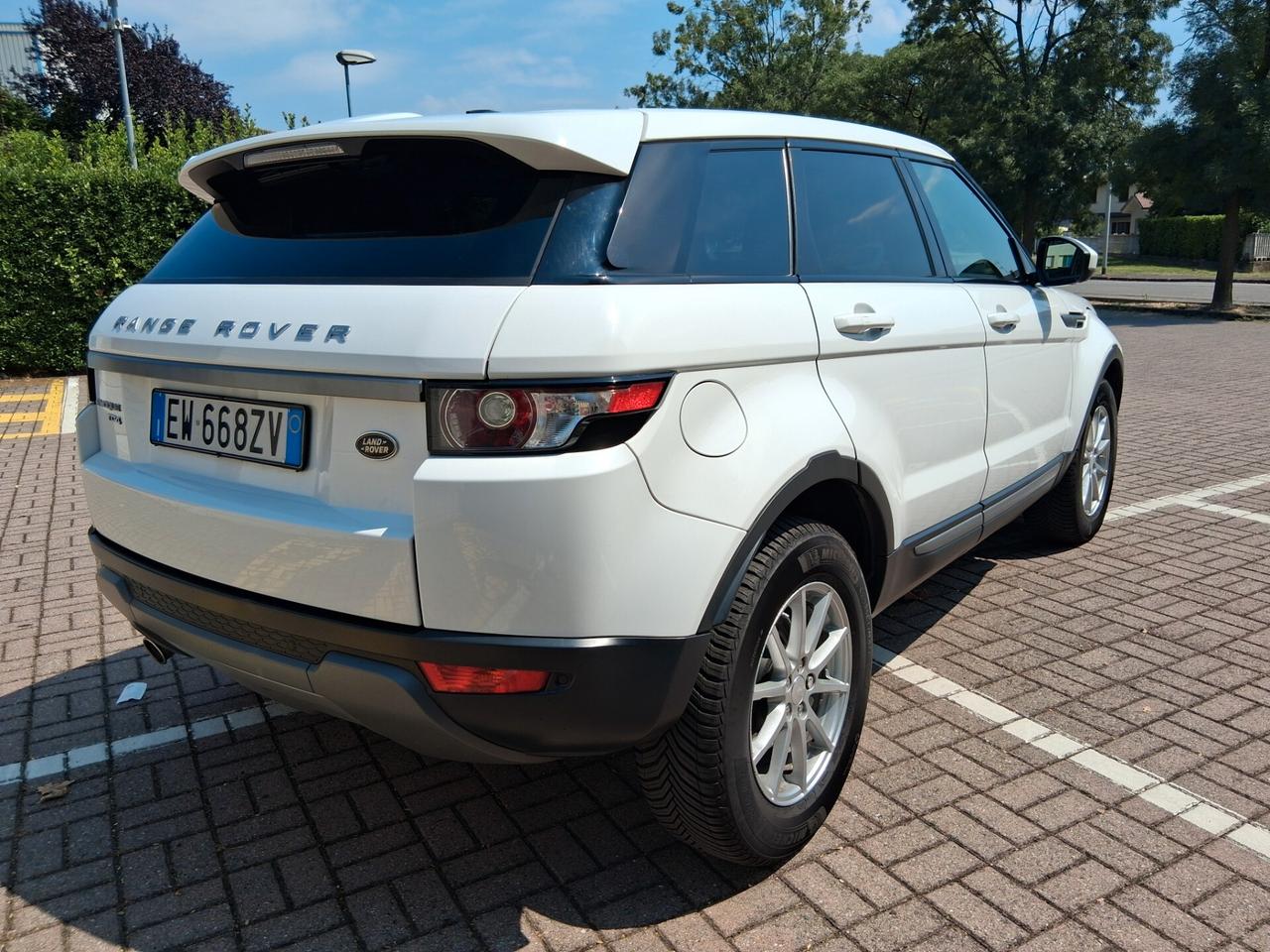 Land Rover Range Rover Evoque Range Rover Evoqu .CELL 320 147 1147 WUATSAPP 3276540940.e 2.2 Sd4 5p. Prestige