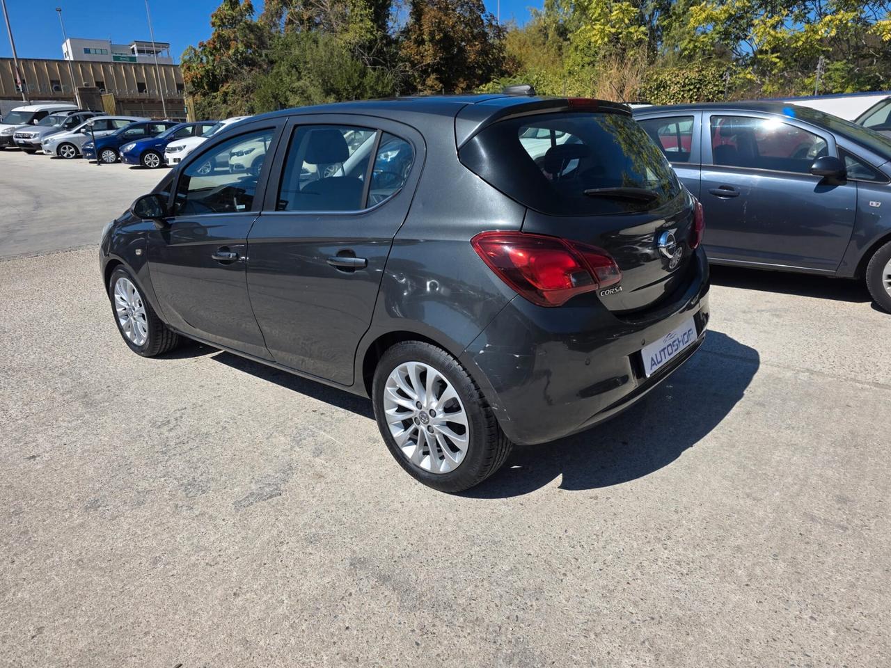 Opel Corsa 1.2 5 porte