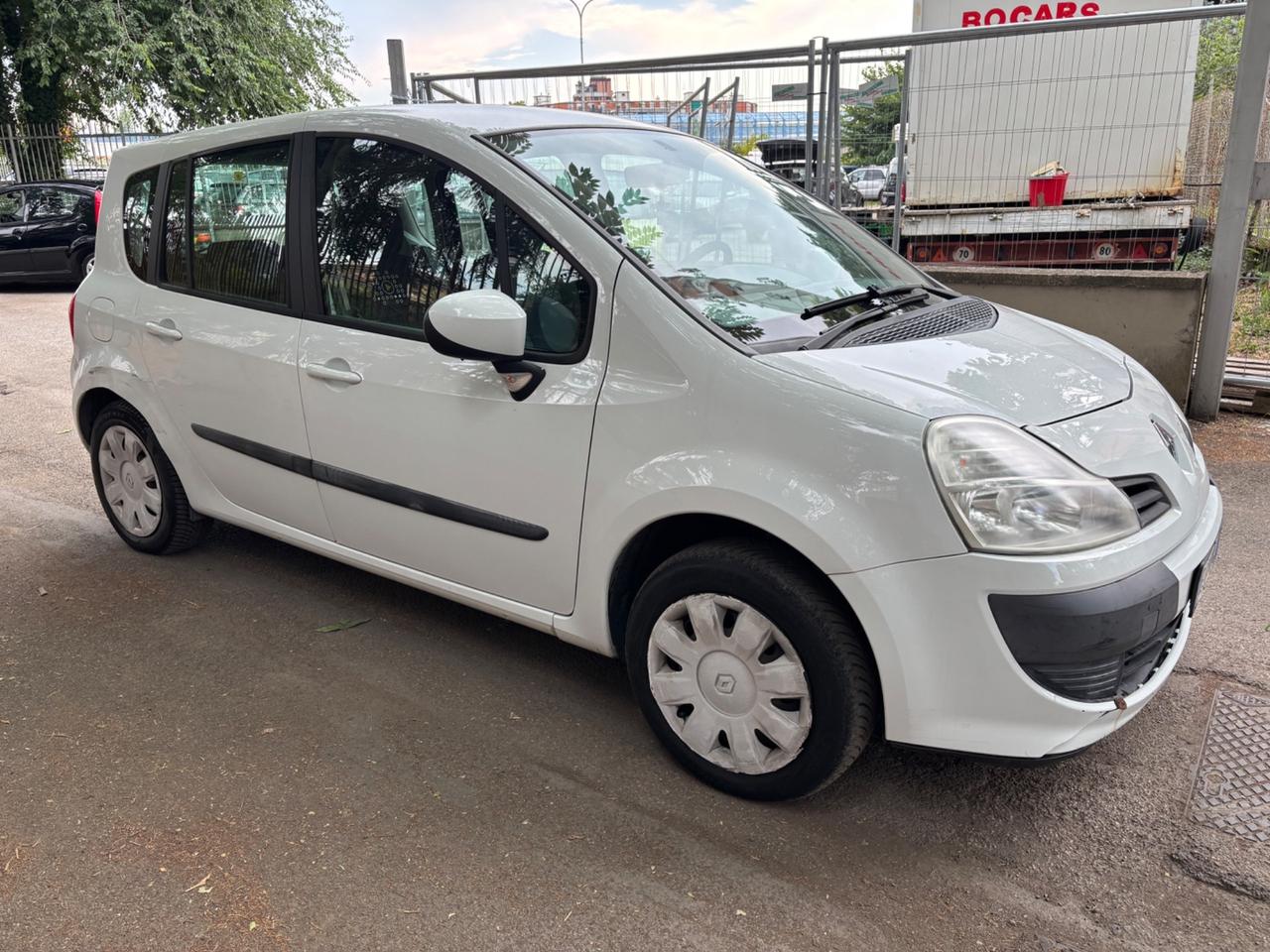 Renault Modus Grand 1.2 16V Live