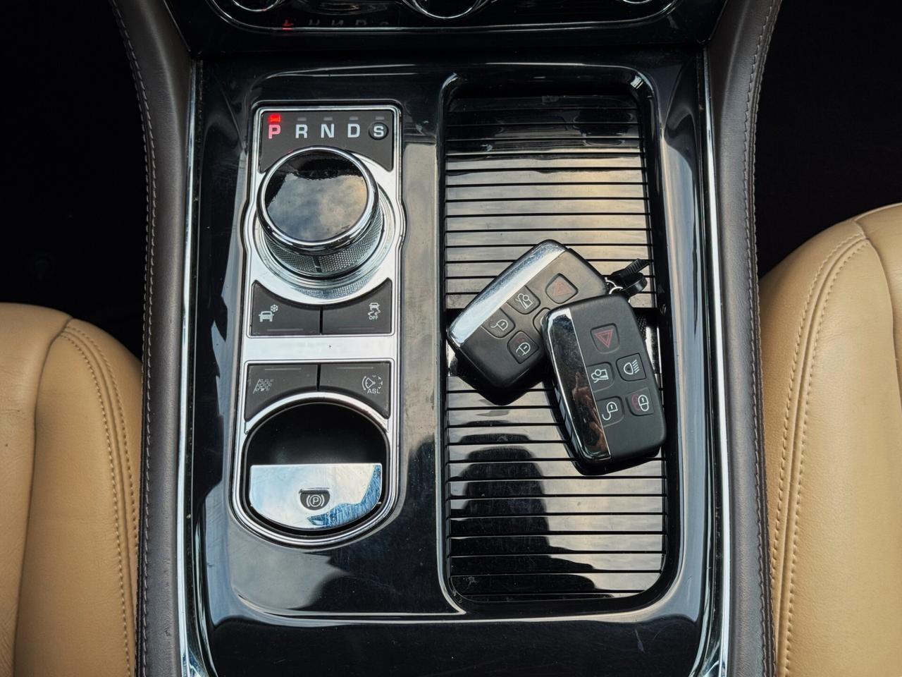 Jaguar XJ 3.0d V6 Portfolio 275CV TETTO