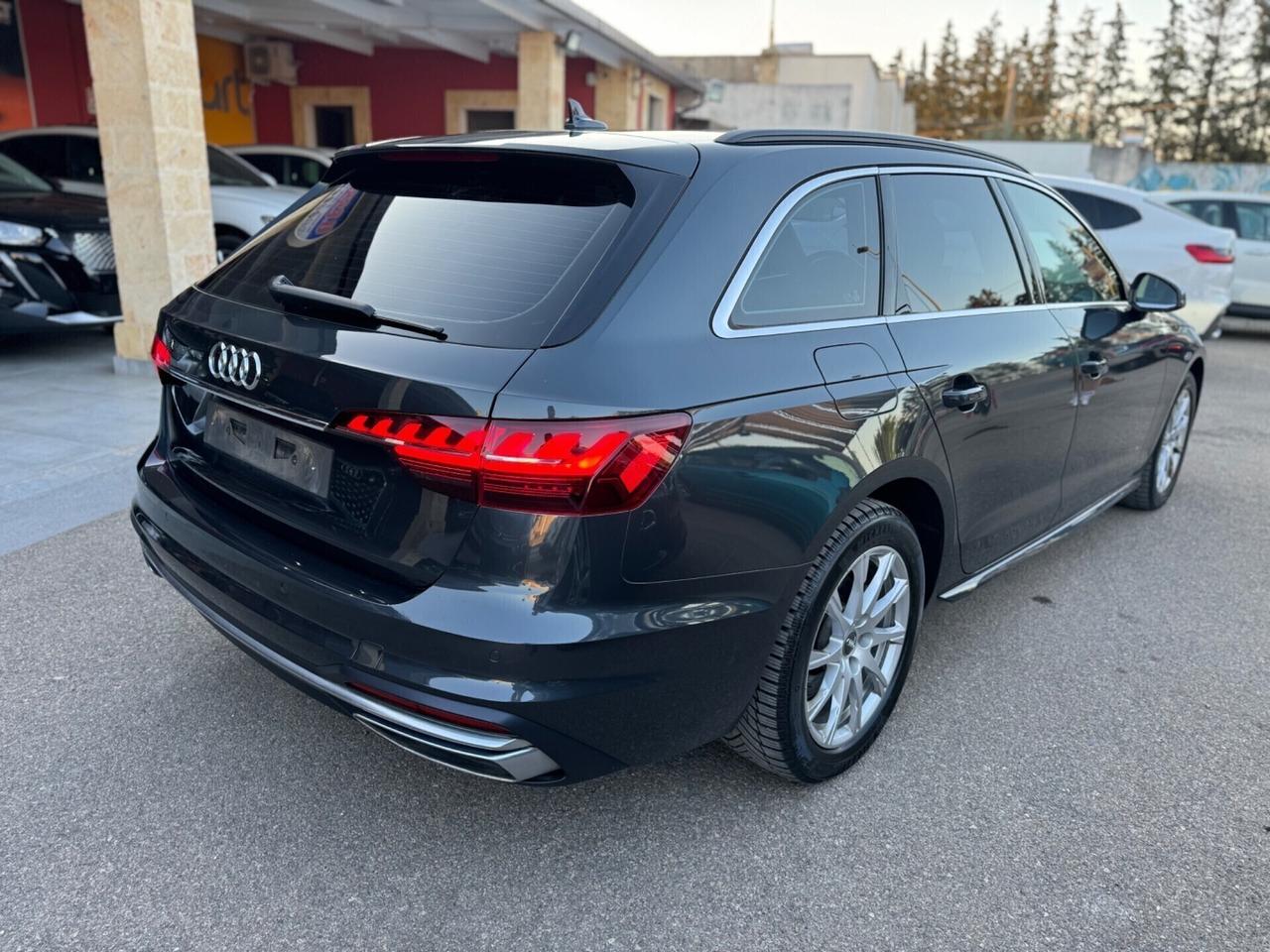 Audi A4 Avant 35 TDI/163 CV S tronic cockpit