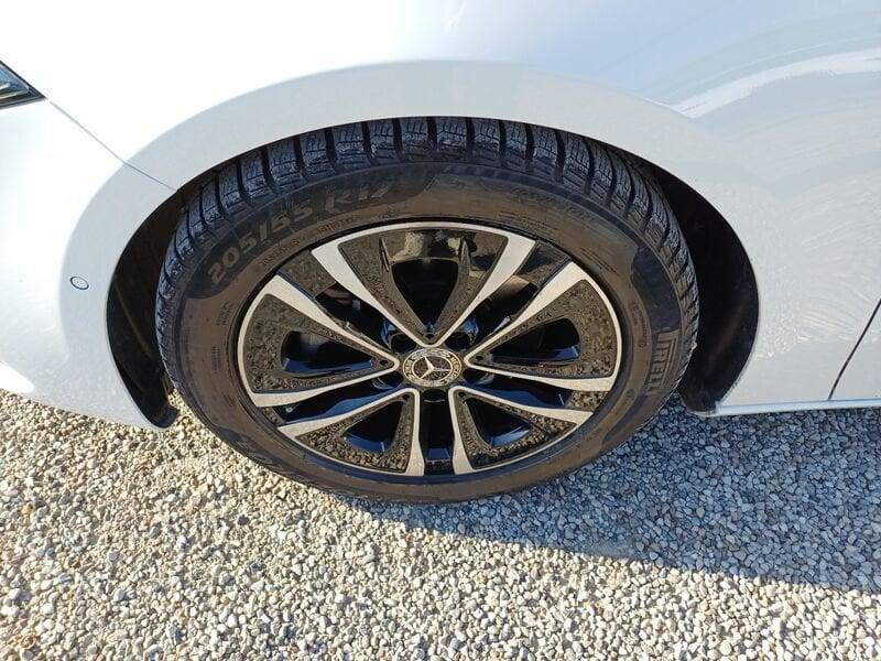 Mercedes-Benz Classe A A 180 d Progressive Advanced