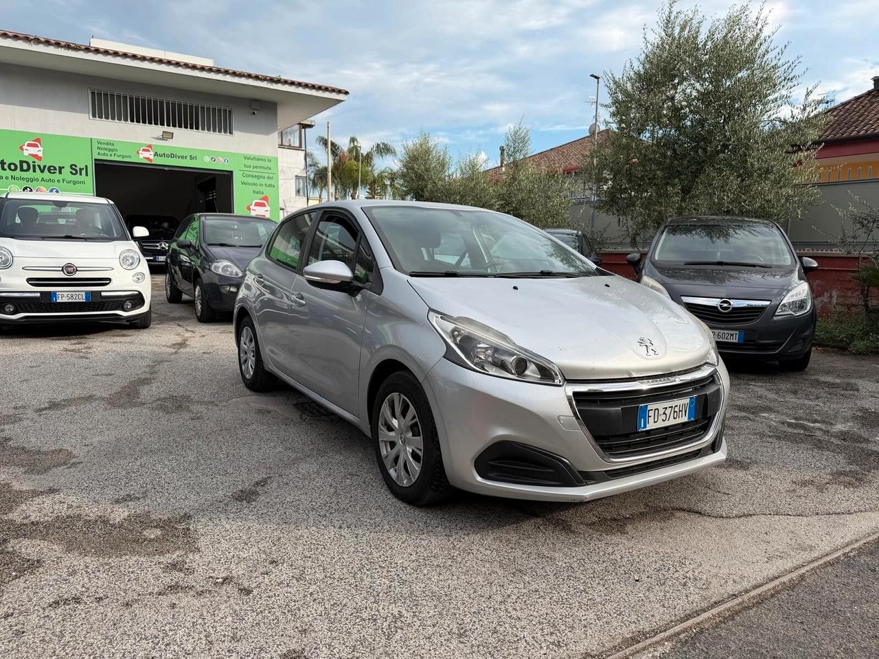 Peugeot 208 BlueHDi 75 5 porte Allure