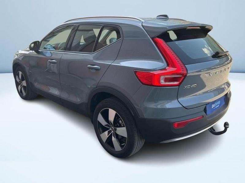 Volvo XC40 2.0 D3 MOMENTUM PRO AUTO MY21