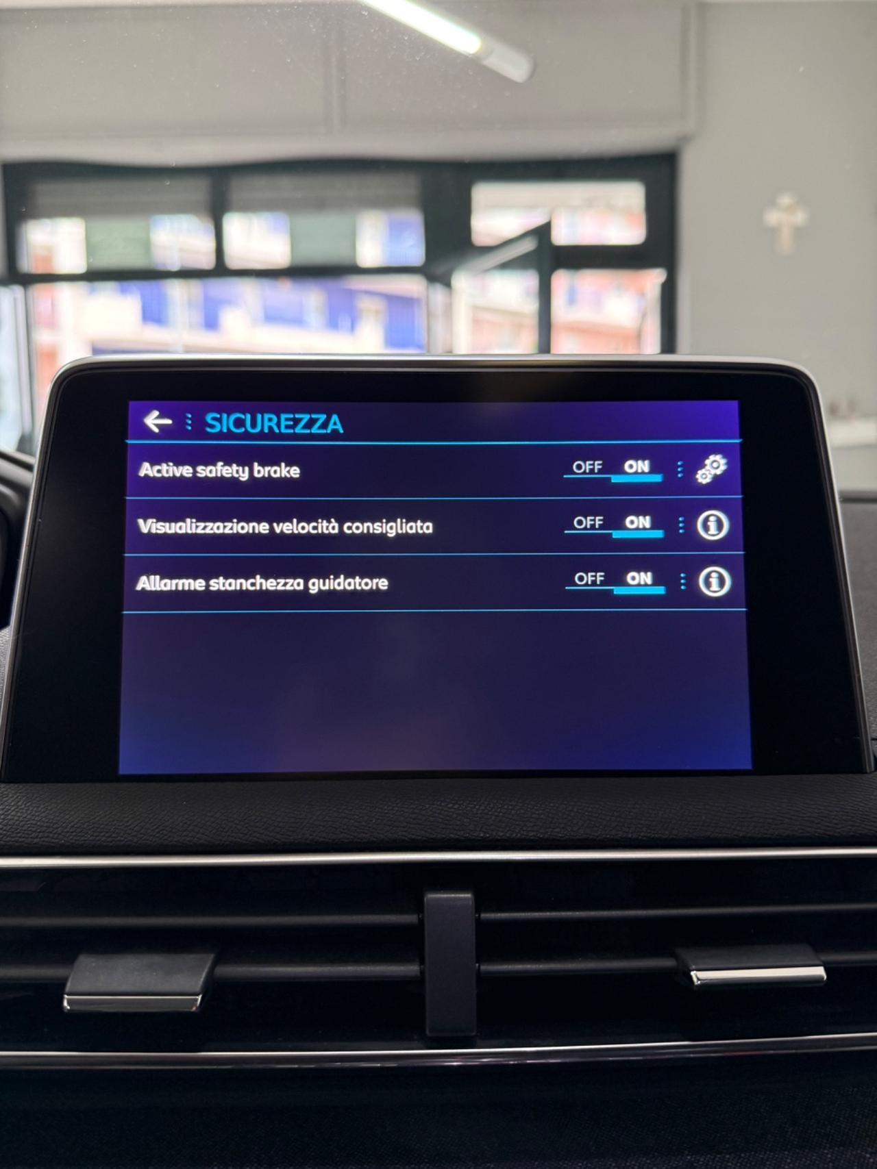 Peugeot 3008 BlueHDi 120 EAT6 S&S Allure