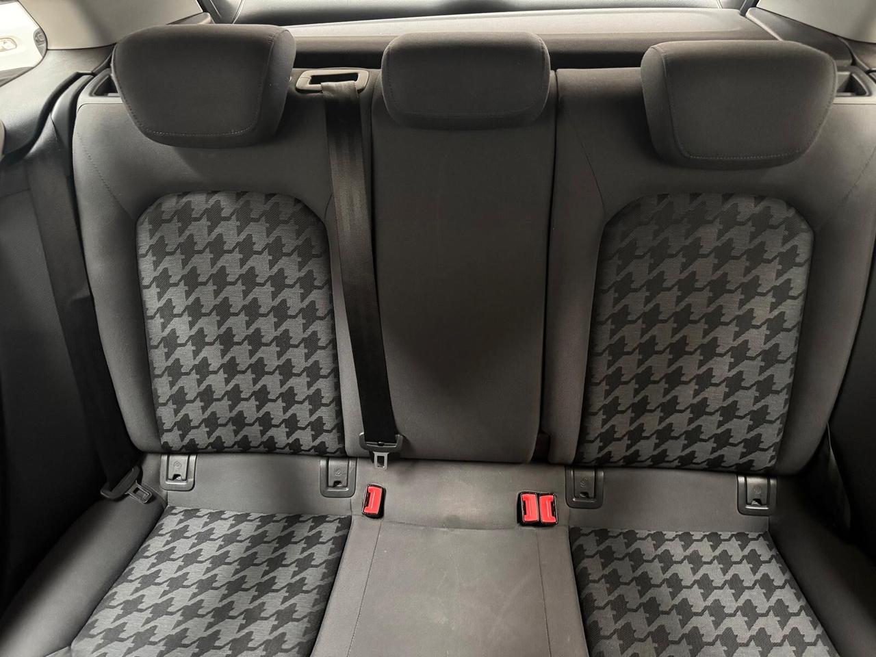 Audi A3 allestimento (clean diesel S tronic Ambition)