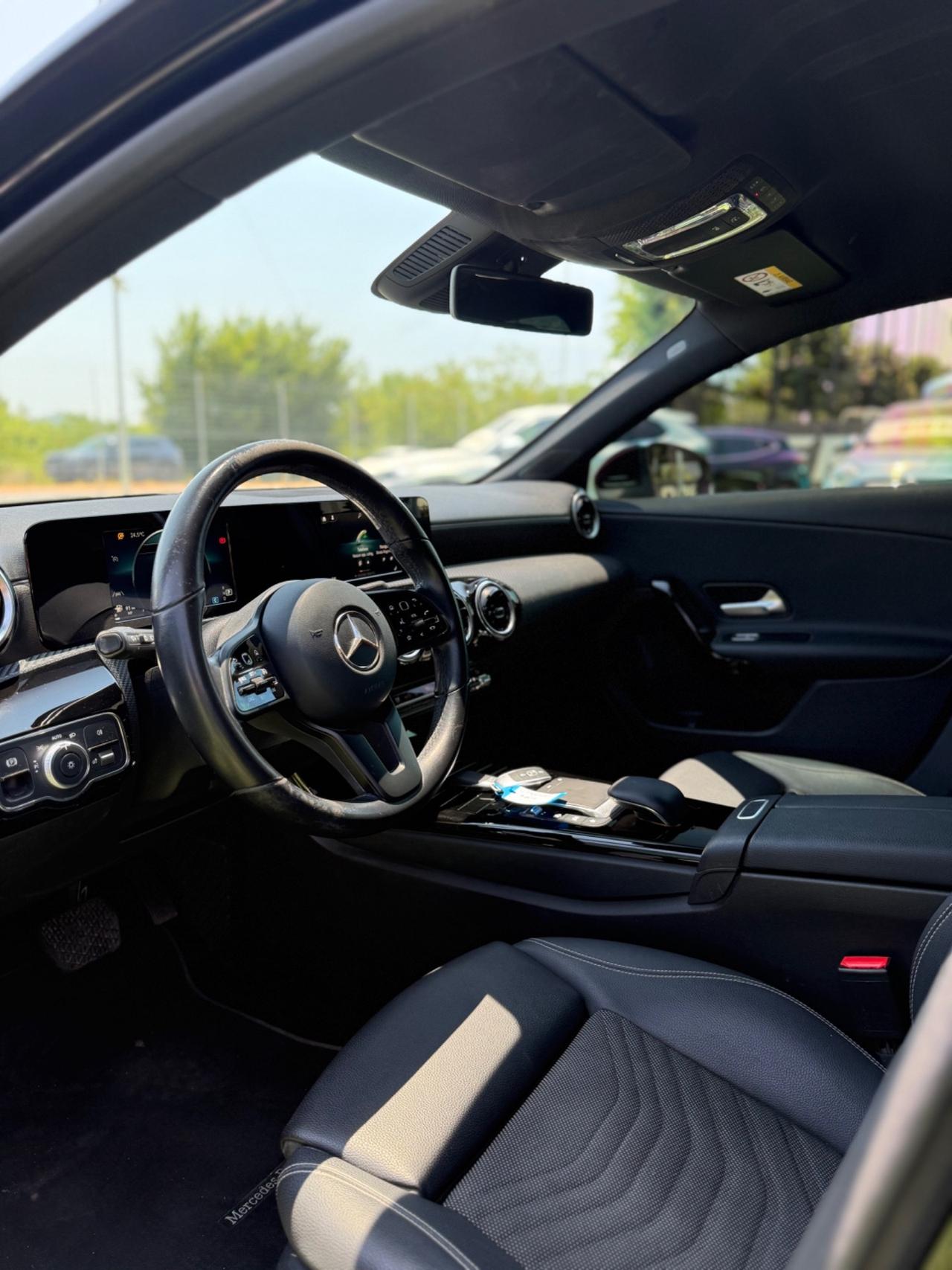 Mercedes-benz A 180 A 180 d Automatic Sport