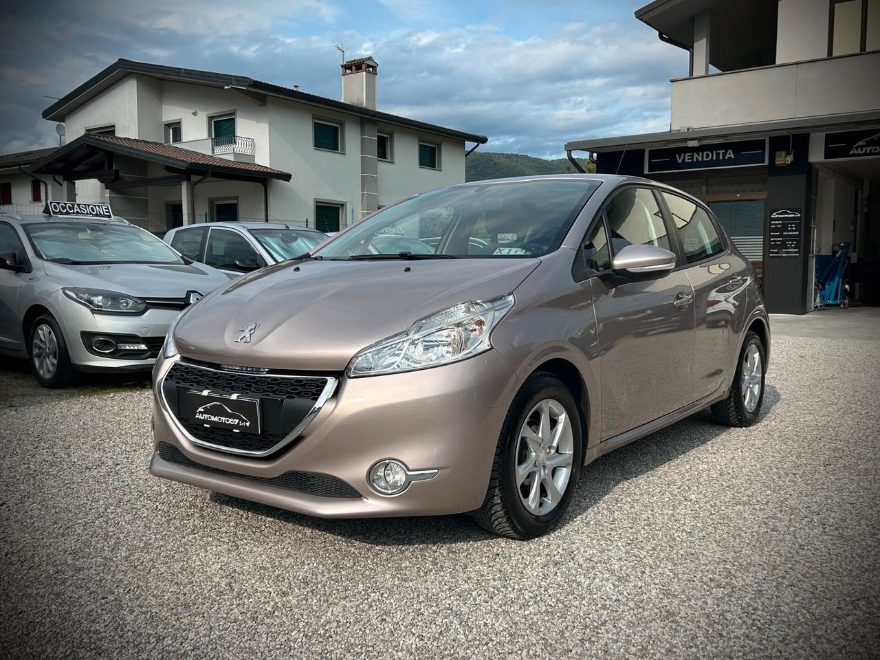 Peugeot 208 1.4 HDi 5 porte -UNIPROPR. - NEOPATENT.
