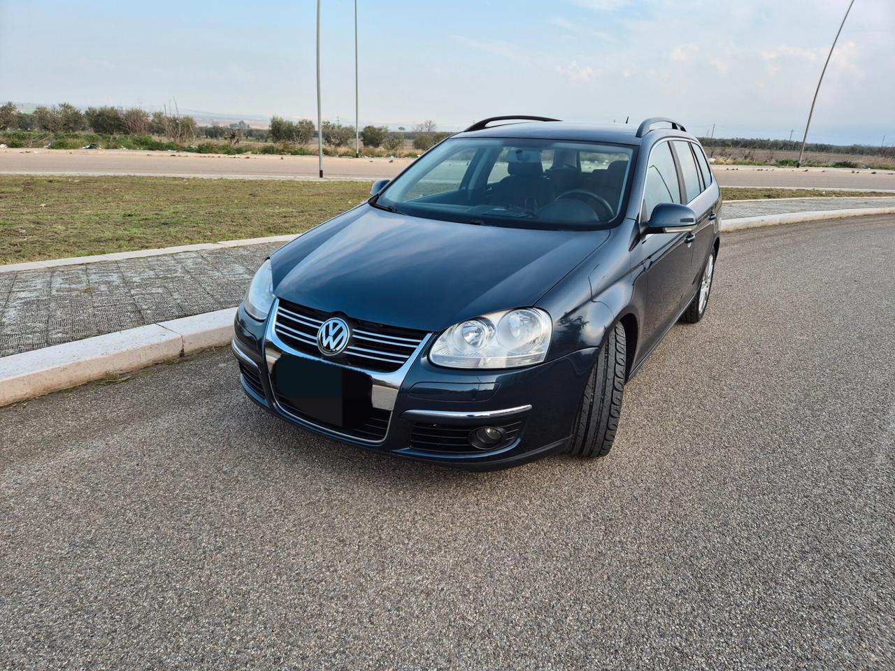 Volkswagen Golf Var. 2.0 TDI DPF Sportline 08