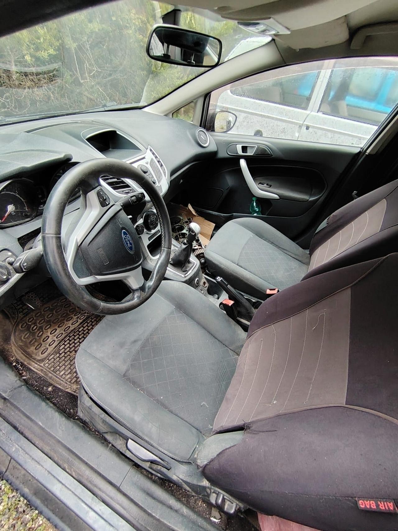 Ford Fiesta 1.4 5 porte Bz.- GPL Titanium-MOTORE ROTTO-