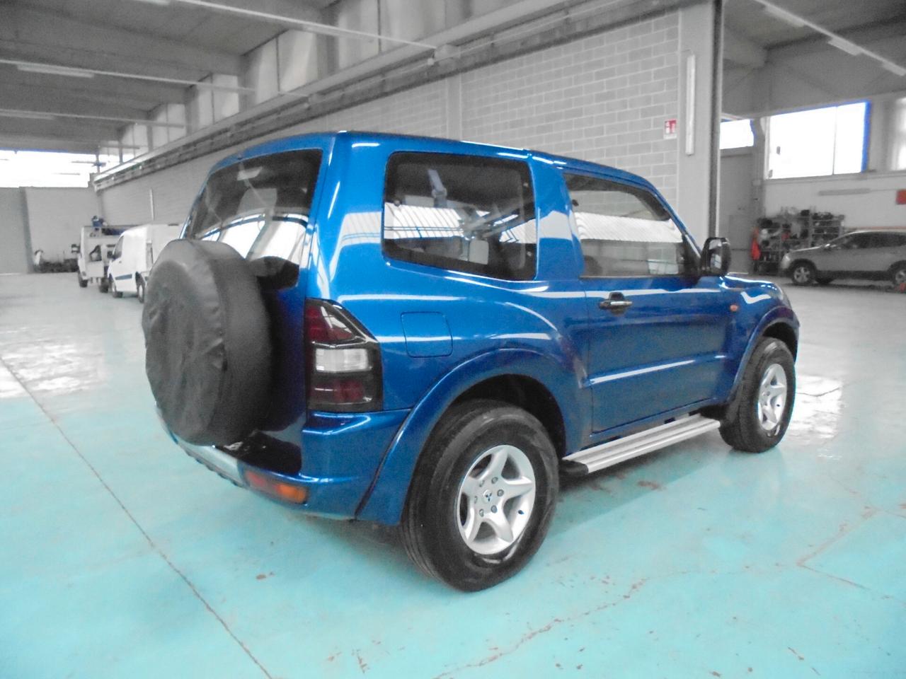 Mitsubishi Pajero 2.5 TDI 3p. GLX 4x4