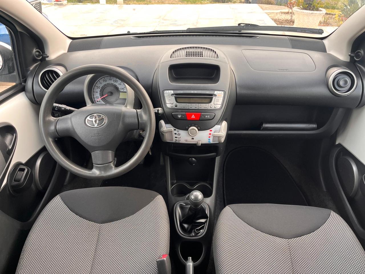 Toyota Aygo 1.0 12V VVT-i 5 porte Active Connect