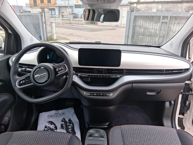 Fiat 500 500e Berlina 42 kWh Icon