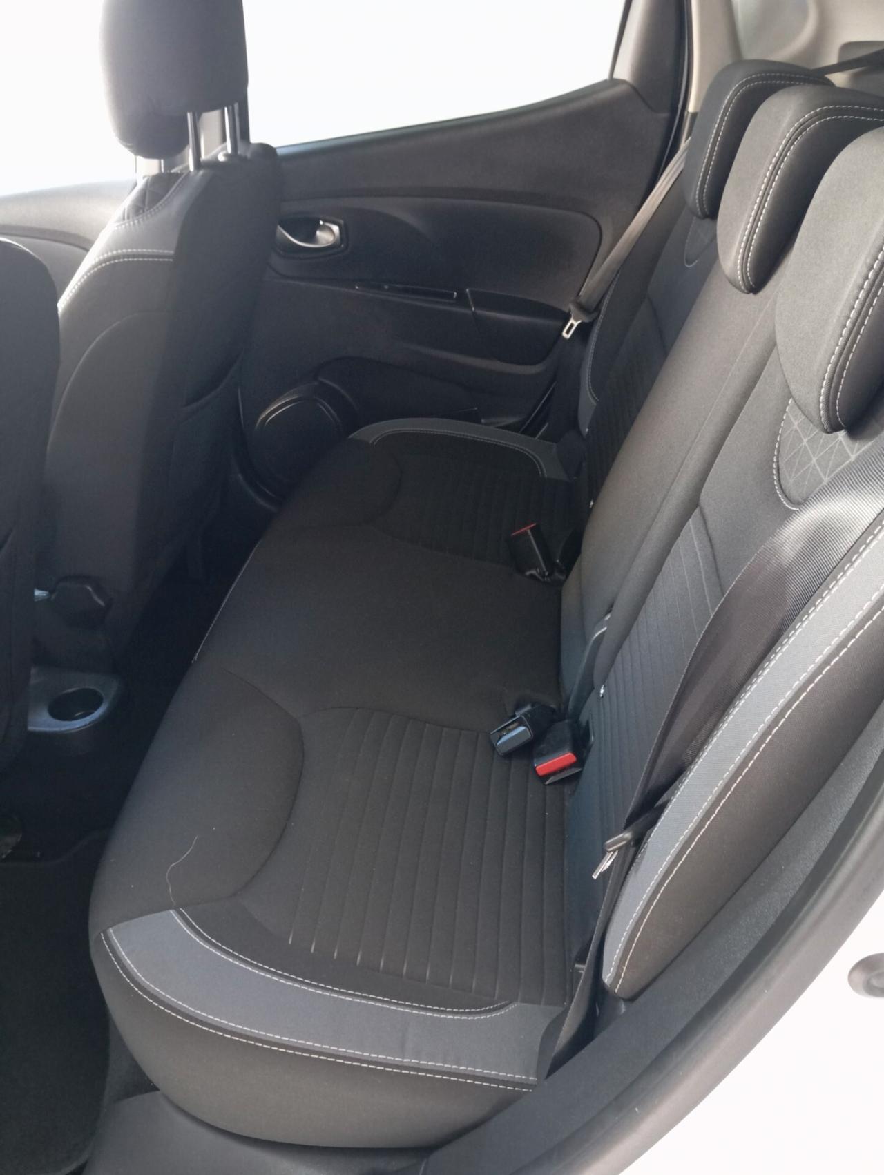 Renault Clio 1.5 Diesel 2016 CON GARANZIA