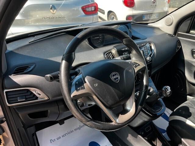 Lancia Ypsilon 1.2 Gold 69cv " BLUETOOTH/ PDC/ MOTORE NUOVO"