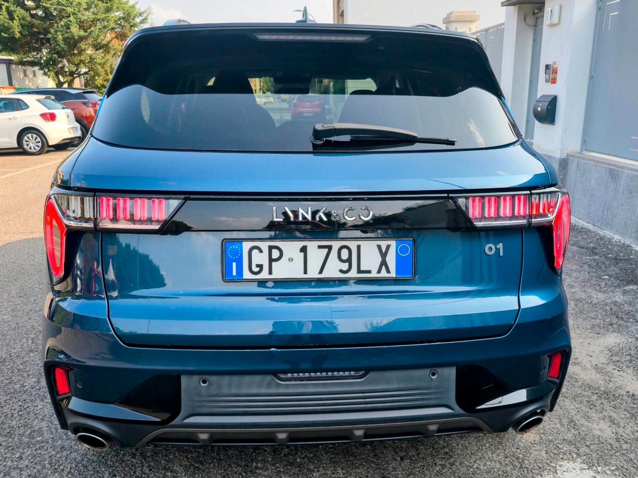 Lynk&co 01