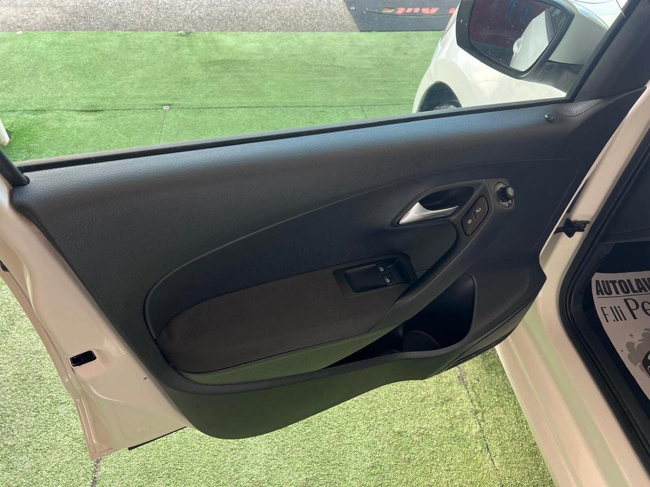 VOLKSWAGEN POLO 1.2 BENZINA 60CV