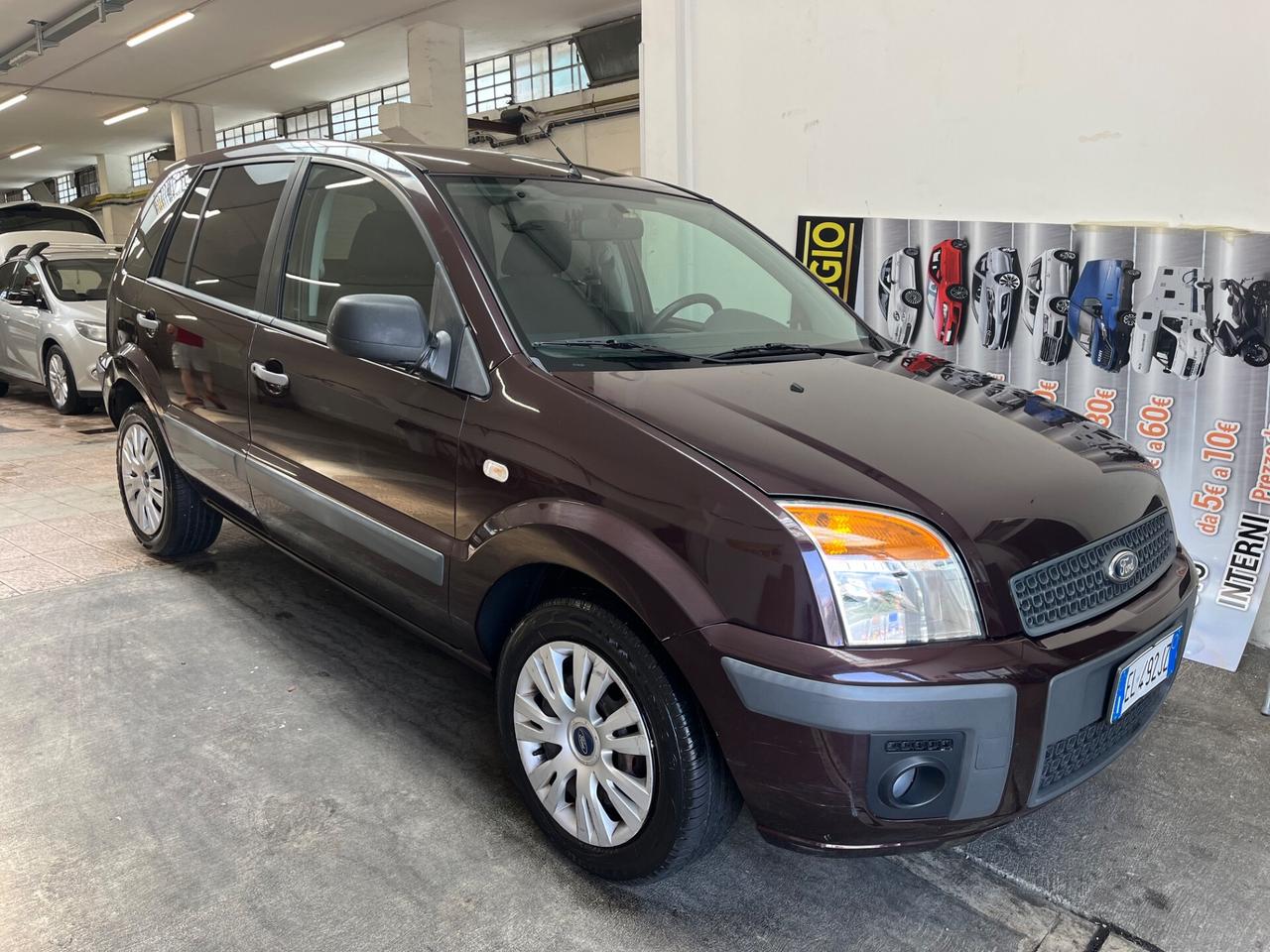 Ford Fusion UAV 1.6 16V 5p.