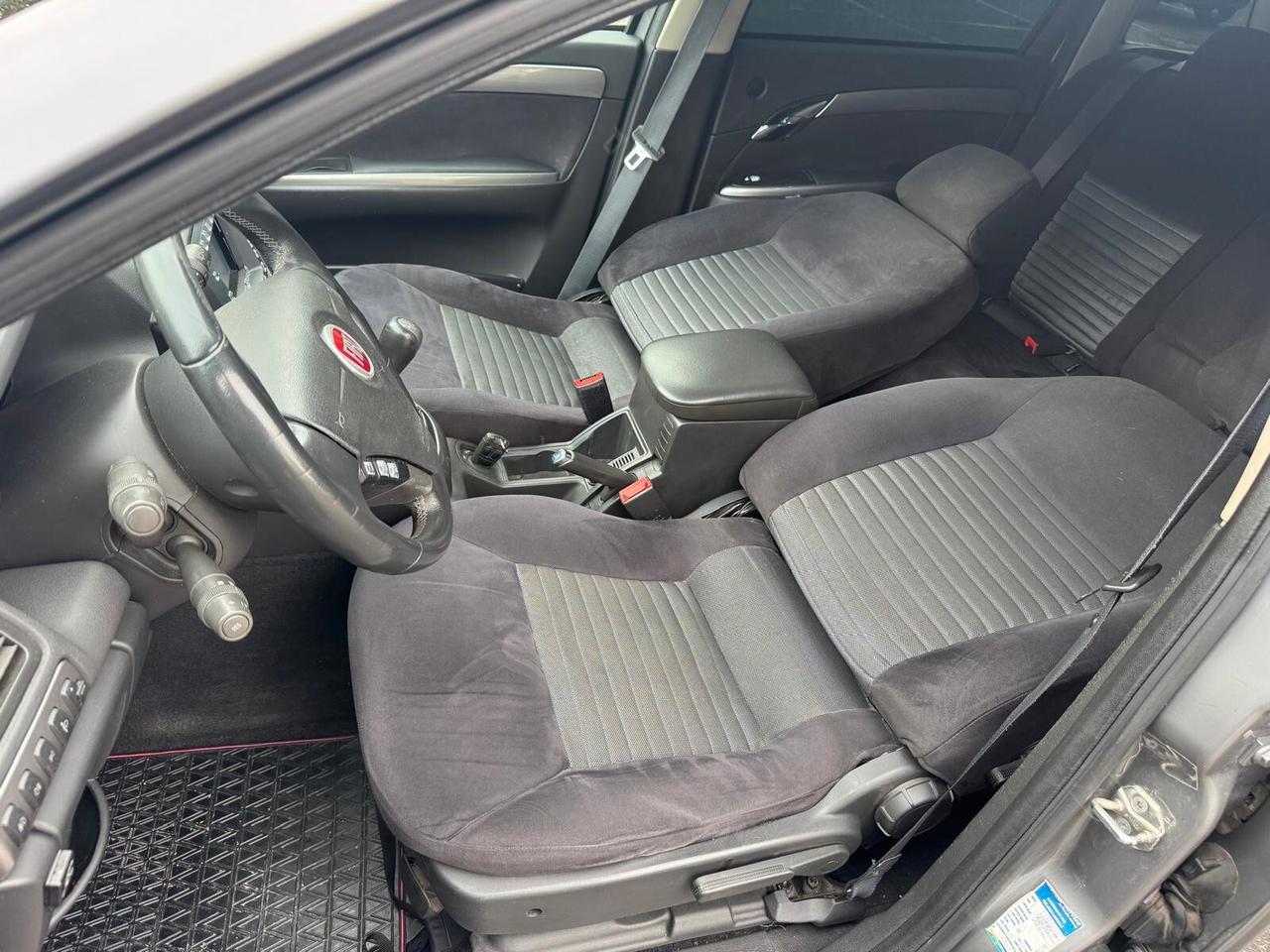 Fiat Croma 2.2 MPI 16V EMOTION
