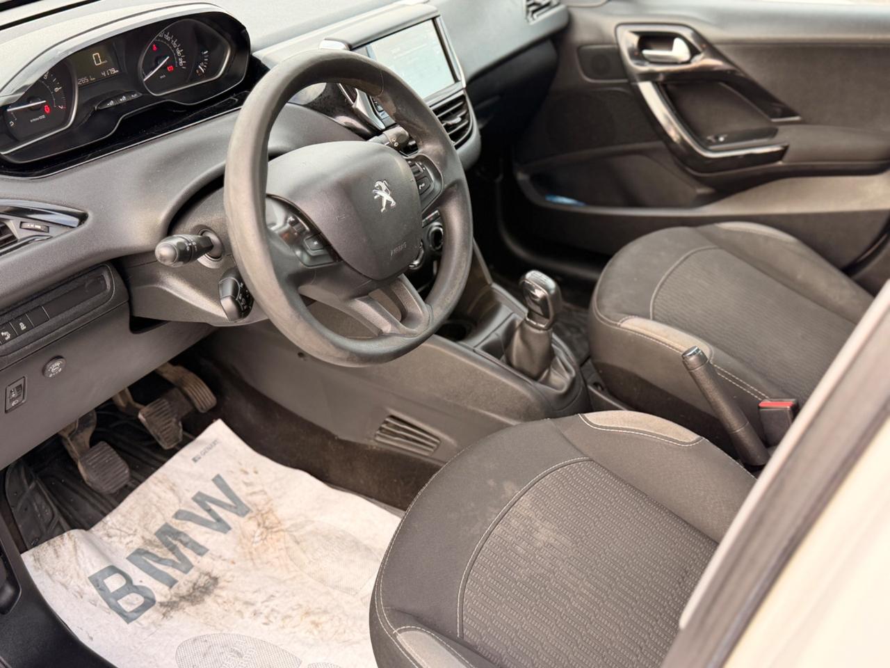 Peugeot 208 PureTech 82 5p. GPL Allure