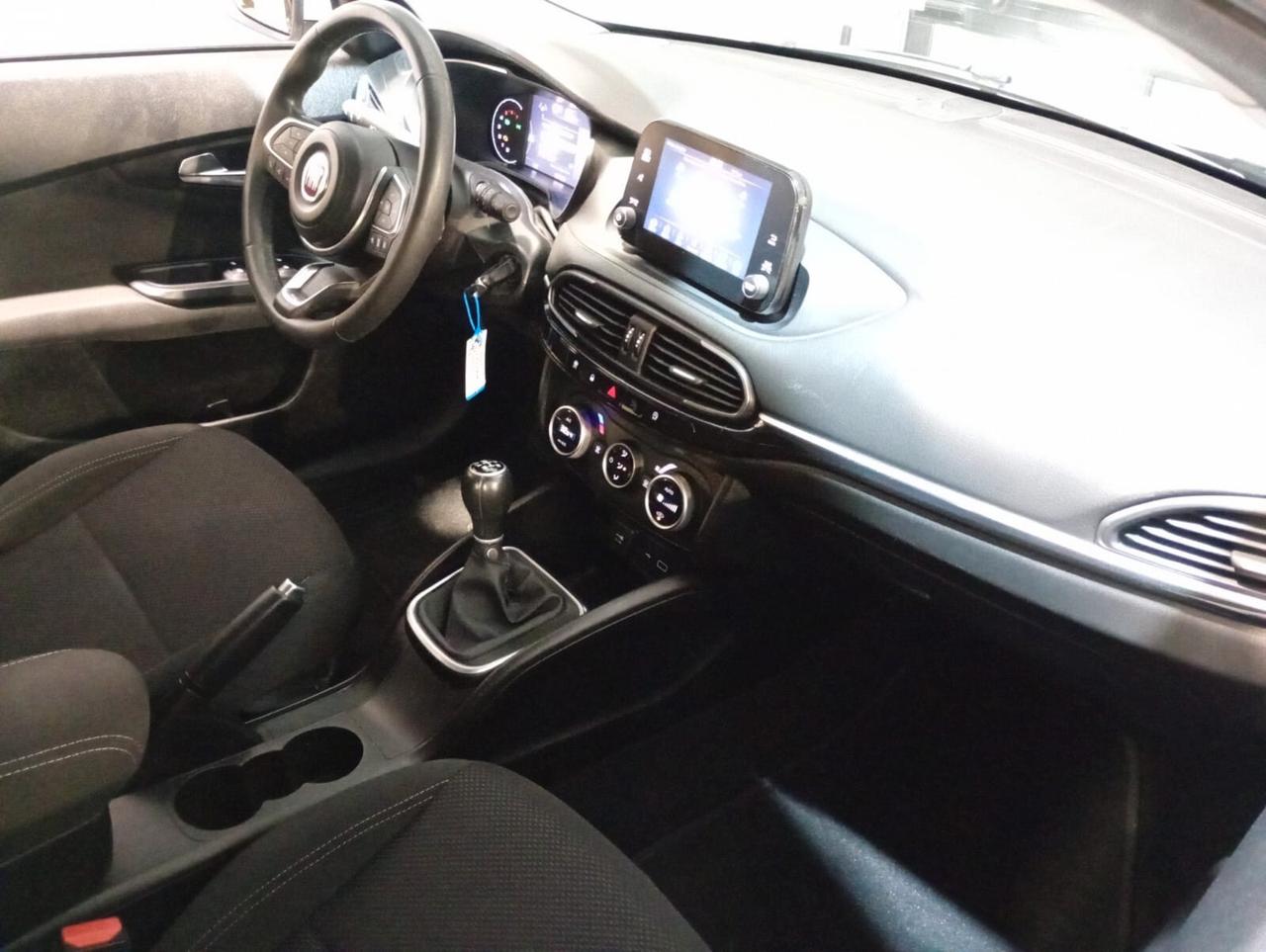 Fiat Tipo SW 1.3 Multijet Business 2021 - Navi, LED, Sensori, Camera