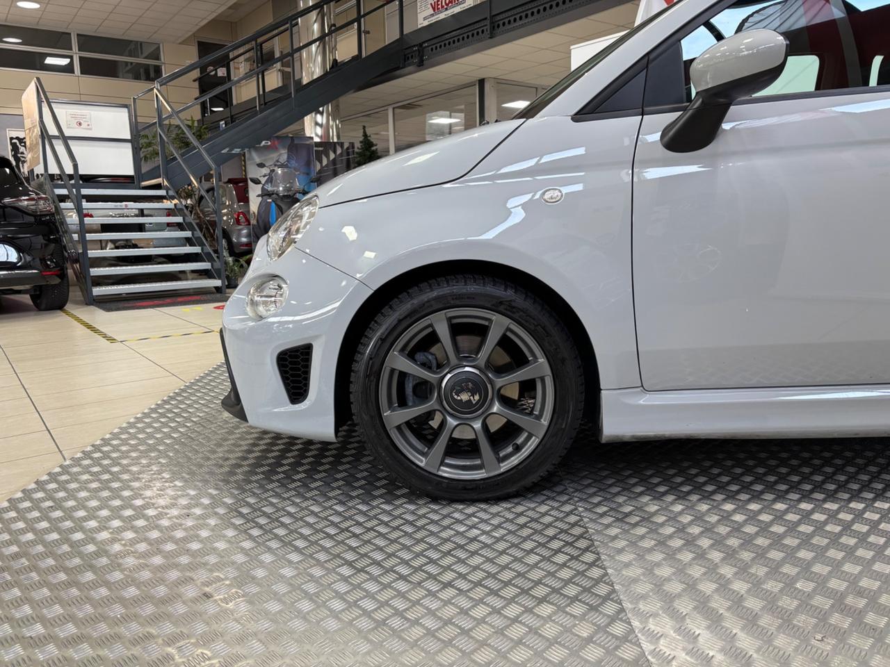 Abarth 595 1.4 Turbo T-Jet 145 CV