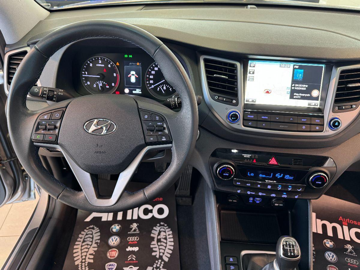 HYUNDAI Tucson 1.7 CRDi XPossible Tetto Cerchi 19