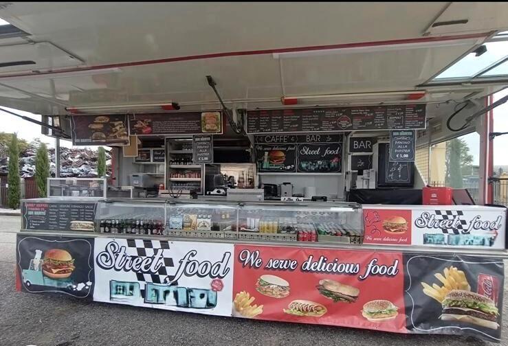 FOOD TRUCK