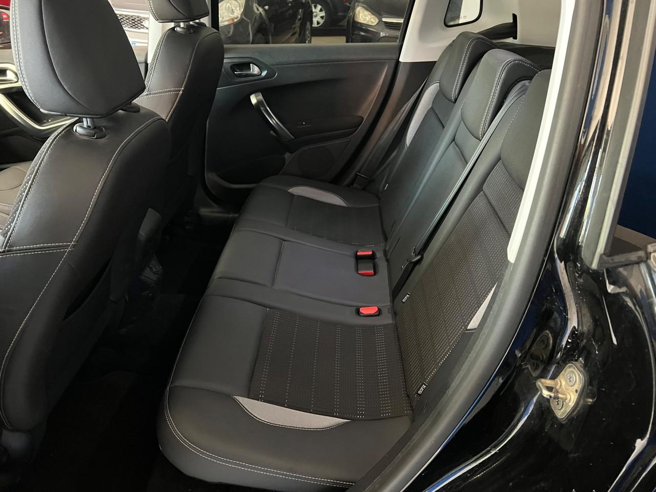 Peugeot 2008 1.6 e-HDi 115 CV Stop&Start