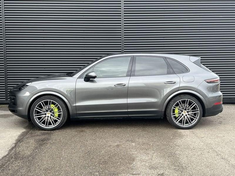 Porsche Cayenne 3.0 V6 E-Hybrid 462 CV