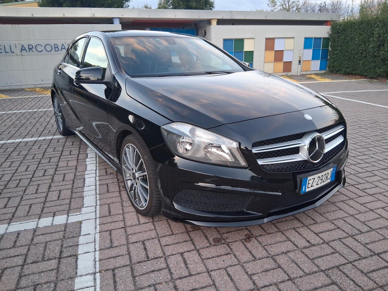 CELL 320 147 1147 WUATSAPP WUATSAPP 3276540940 A 160 CDI Automatic Dark Night Edition