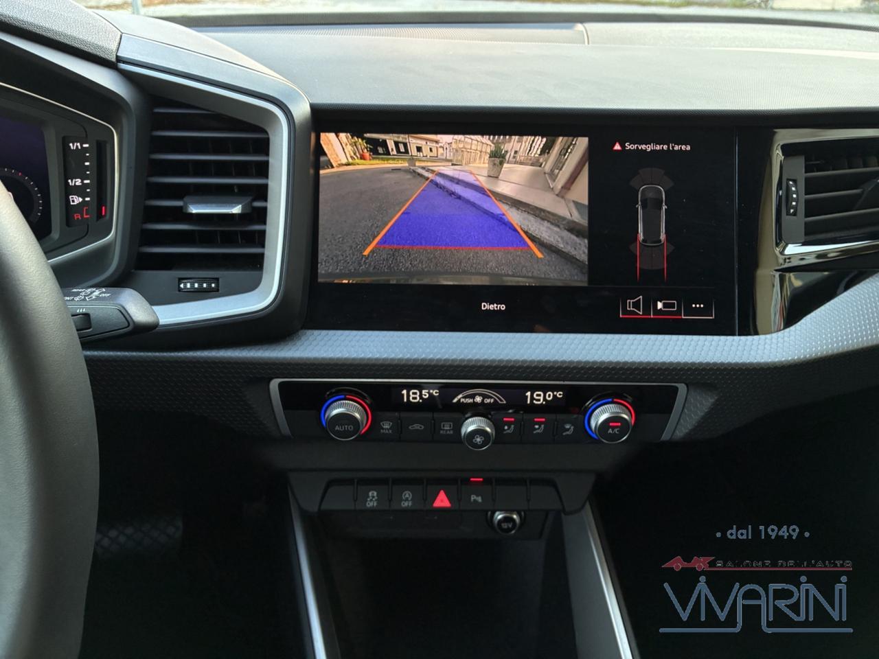 Audi A1 SPB 30 TFSI S tronic Line Identity Black