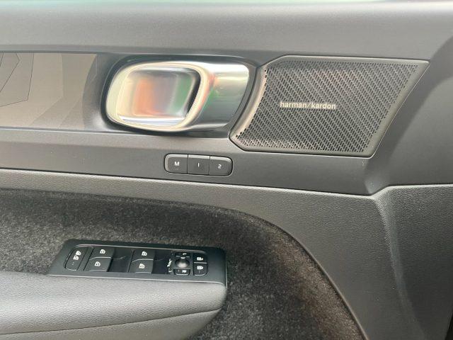 VOLVO XC40 T4 Recharge Plug-in Hybrid autom. Ultimate Dark