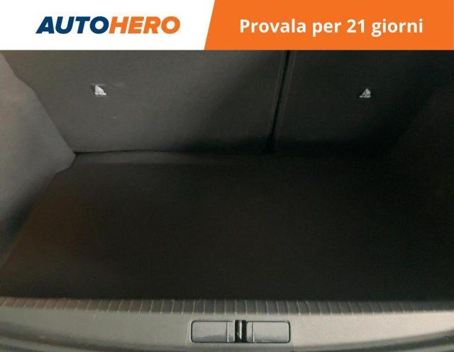LANCIA Ypsilon Hybrid e-DCT