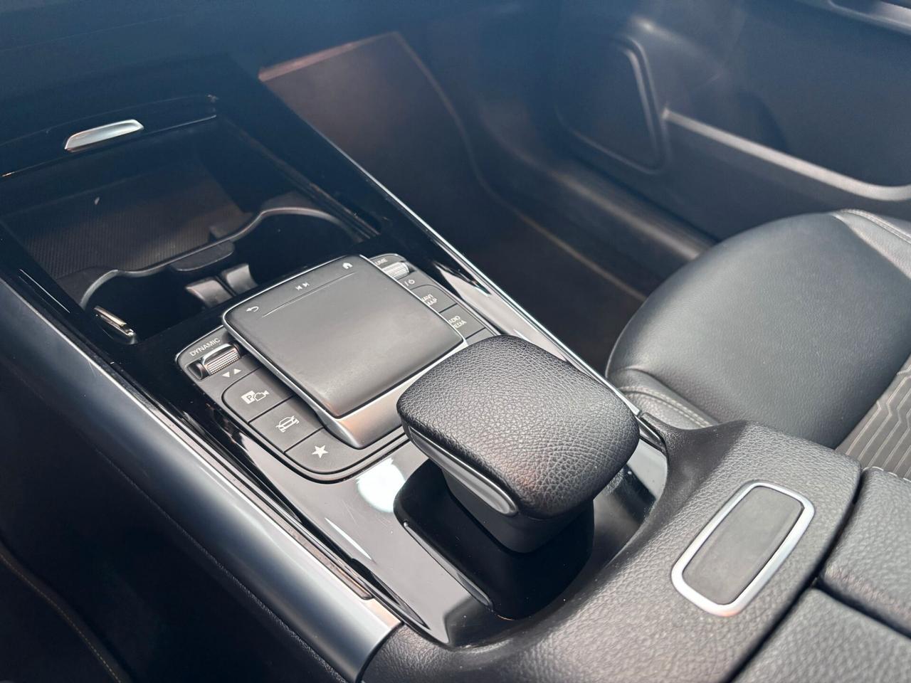 MERCEDES-BENZ GLA 220D AUTOMATICO SPORT LED-NAVI-CLIMA