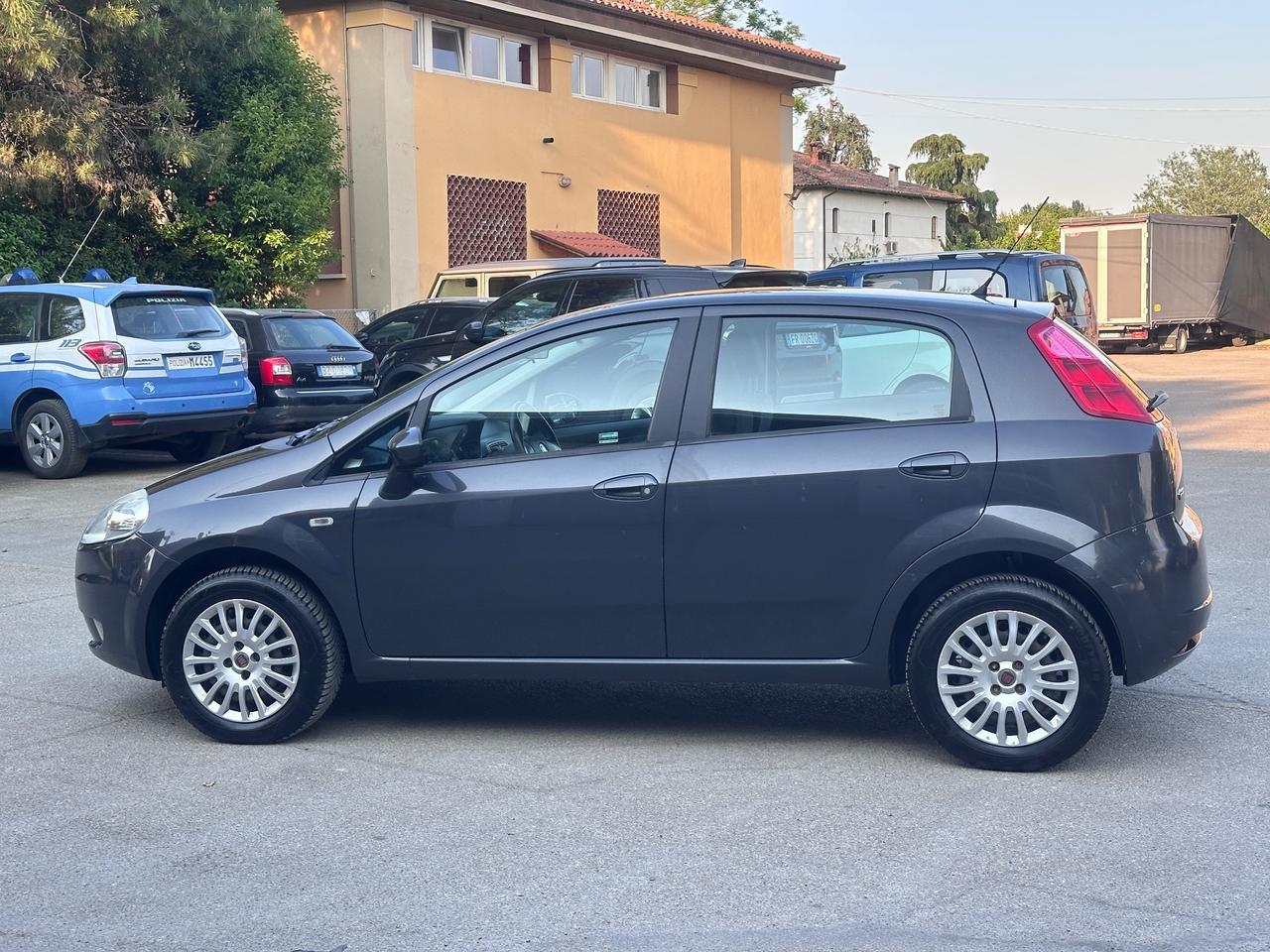 Fiat Grande Punto 1.4 5 solo 95mila km unipro