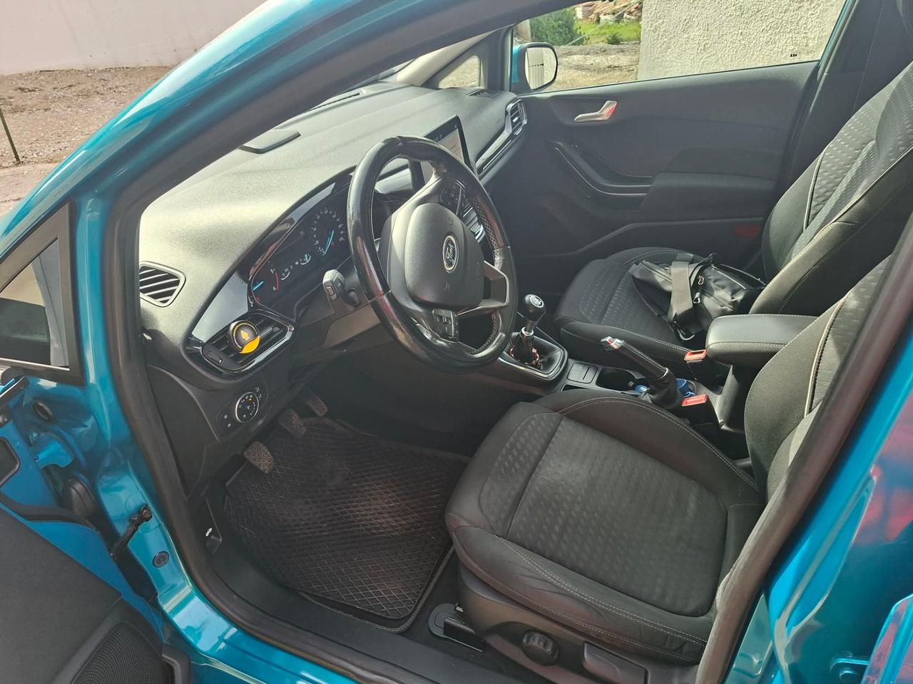 Ford Fiesta 1.5 diesel 5 porte tetto apribile 2018 neopatentati