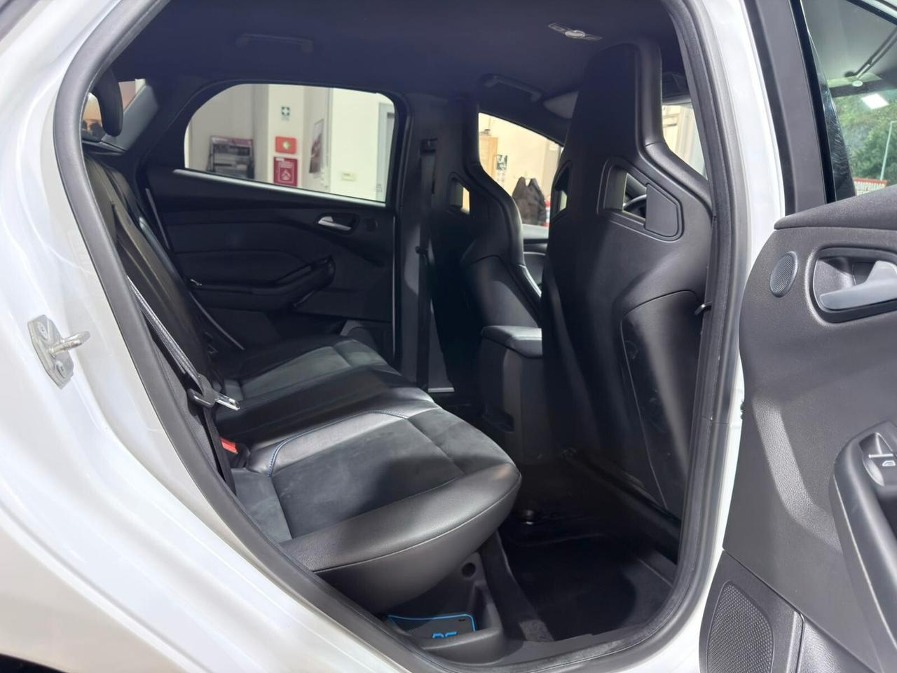 FORD FOCUS RS 2.3 350cv PERFORMANCE RECARO/REMUS