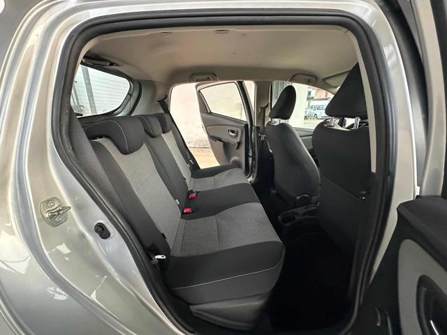 TOYOTA Yaris 1.5 Hybrid 5 porte Active AUTOMATICA PER NEOPATENT