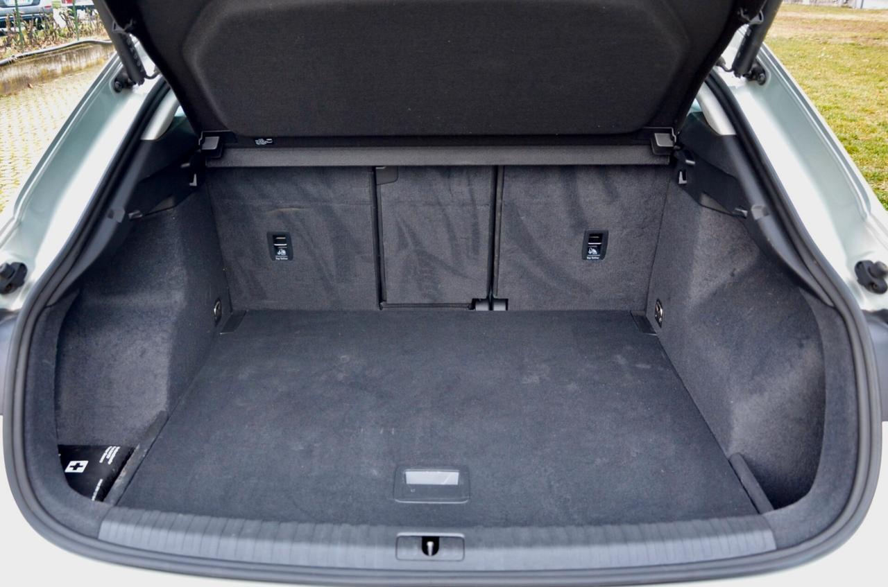 AUDI Q3 SPB 2.0 TDI S-LINE EDITION QUATTRO 150cv S-TRONIC, UNICOPROPRIETARIO, GARANZIA AUDI 1/2028, SERVICE AUDI, UFF ITALIANA, ARGENTO RUGIADA, EURO 6D, FARI FULL LED, 19", PERMUTE