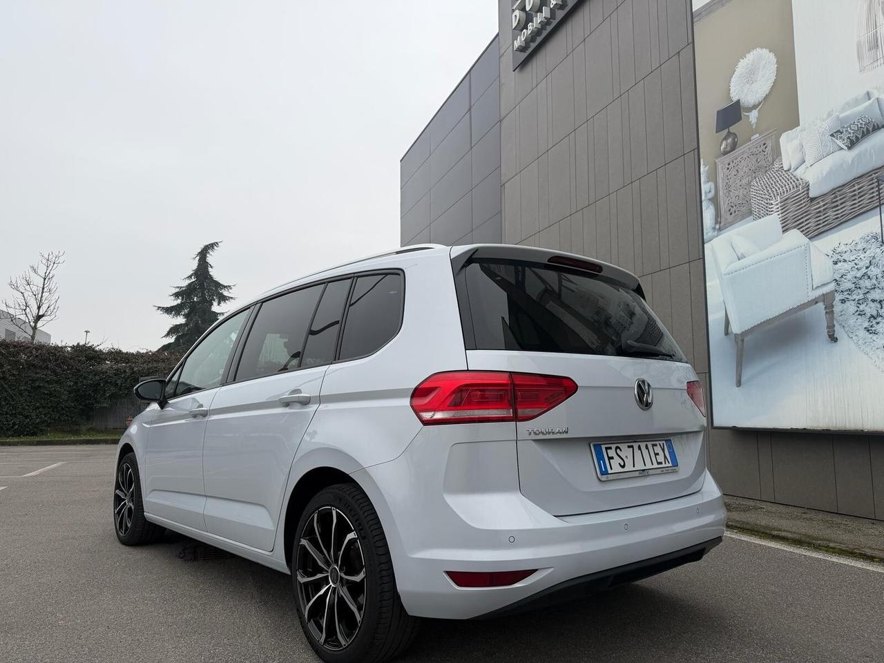 Volkswagen Touran 1.6 TDI 115 CV SCR DSG Executive BlueMotion Tech.