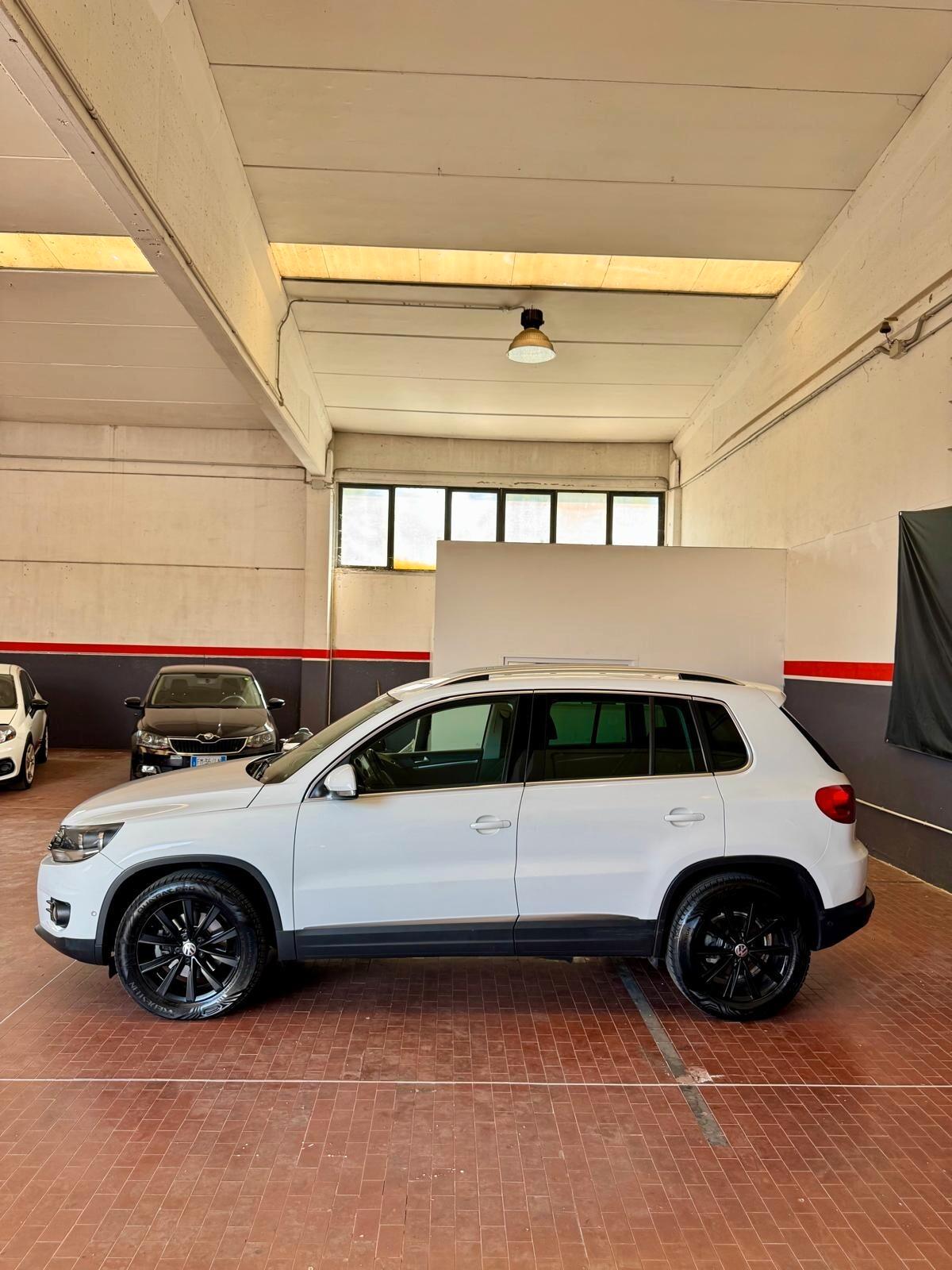 Volkswagen Tiguan 2.0 TDI 110 CV Cross BlueMotion Technology