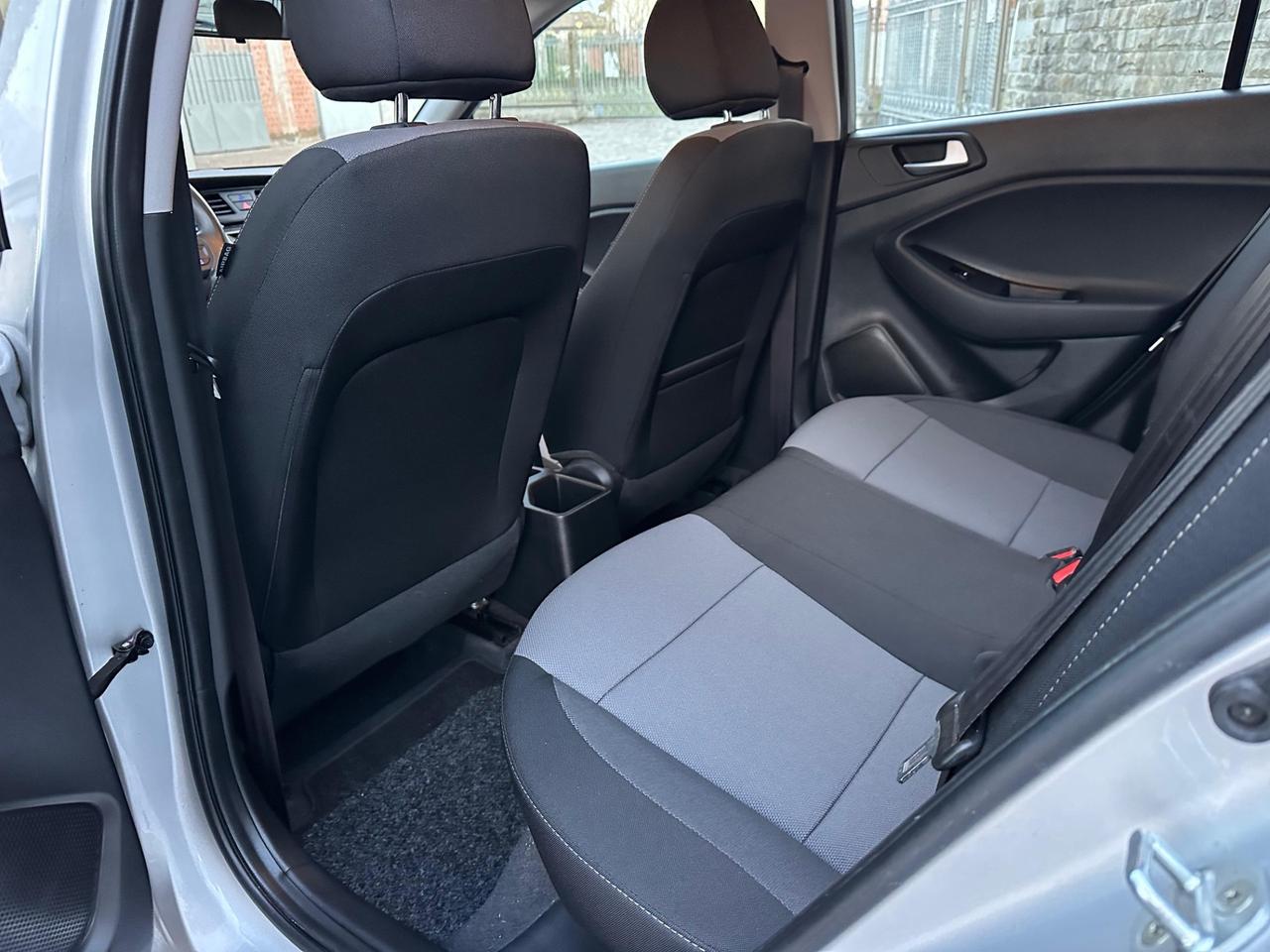 Hyundai i20 1.2 5 porte Econext Blackline