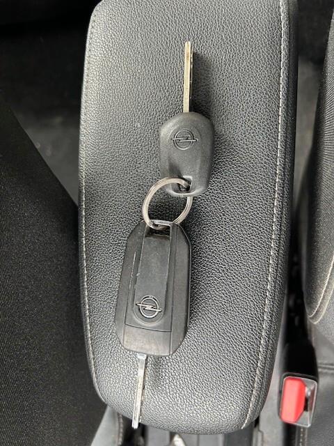 Opel Corsa 1.2 GS 2024 sinistrata incidentata