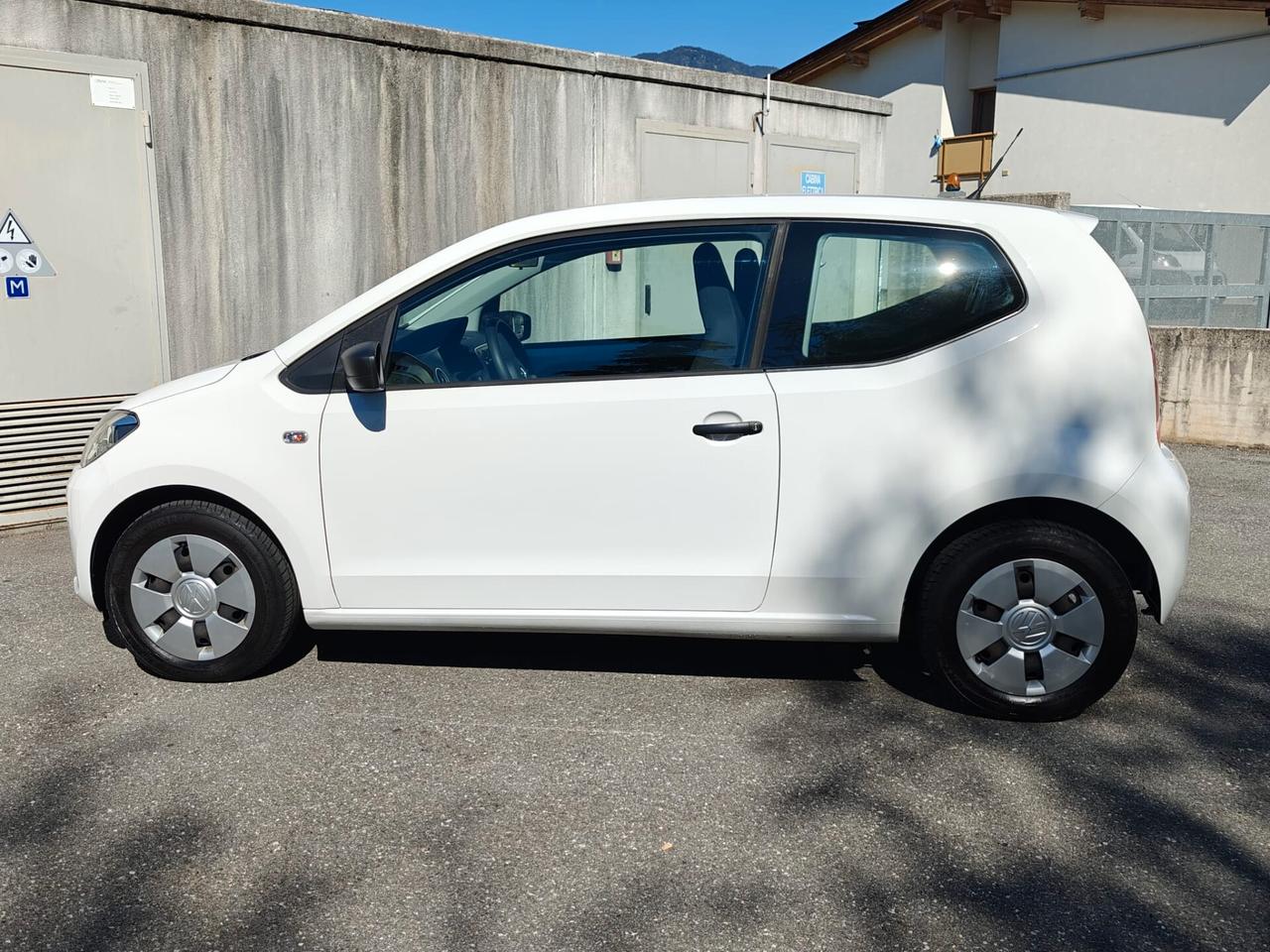 Volkswagen up! km documentati 12 MESI GARANZIA
