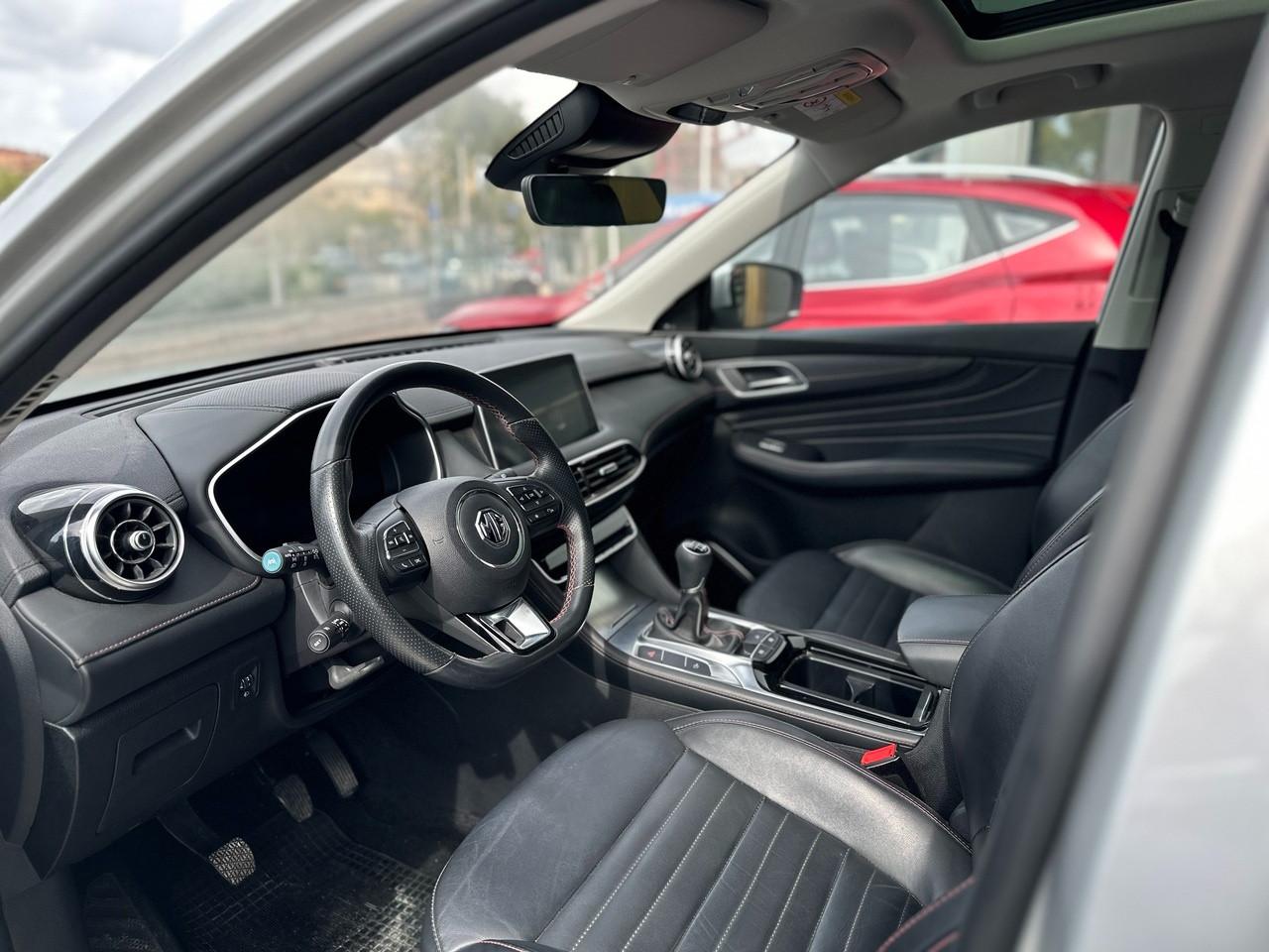 MG HS I - HS 1.5 t Luxury auto